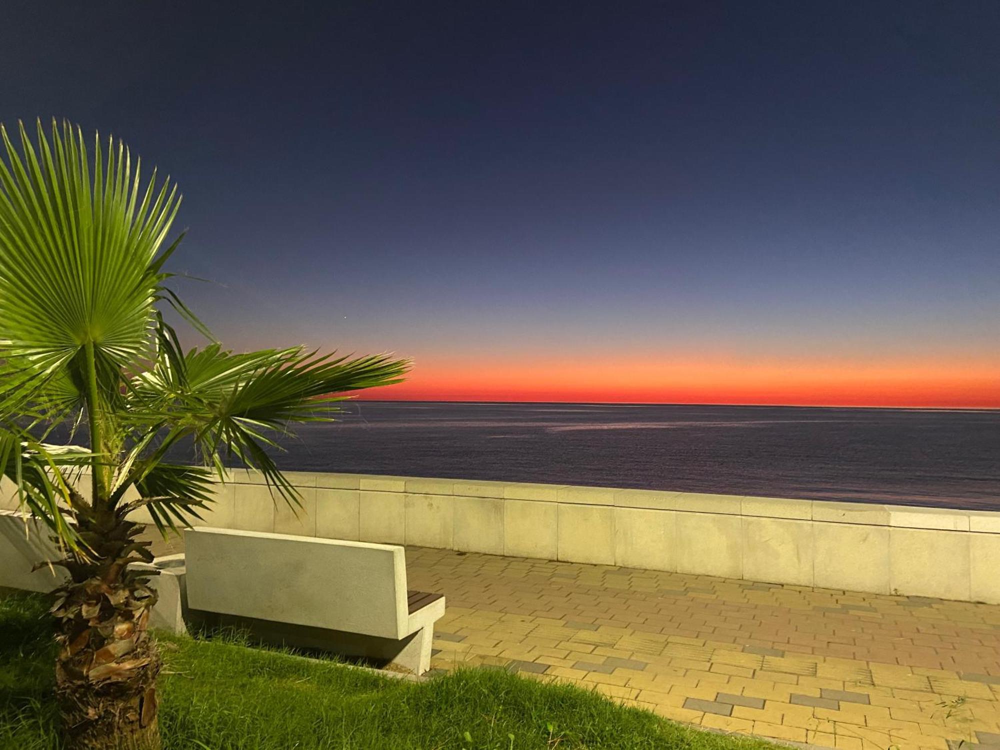 La Vie En Rose Hotel Kobuleti Kültér fotó