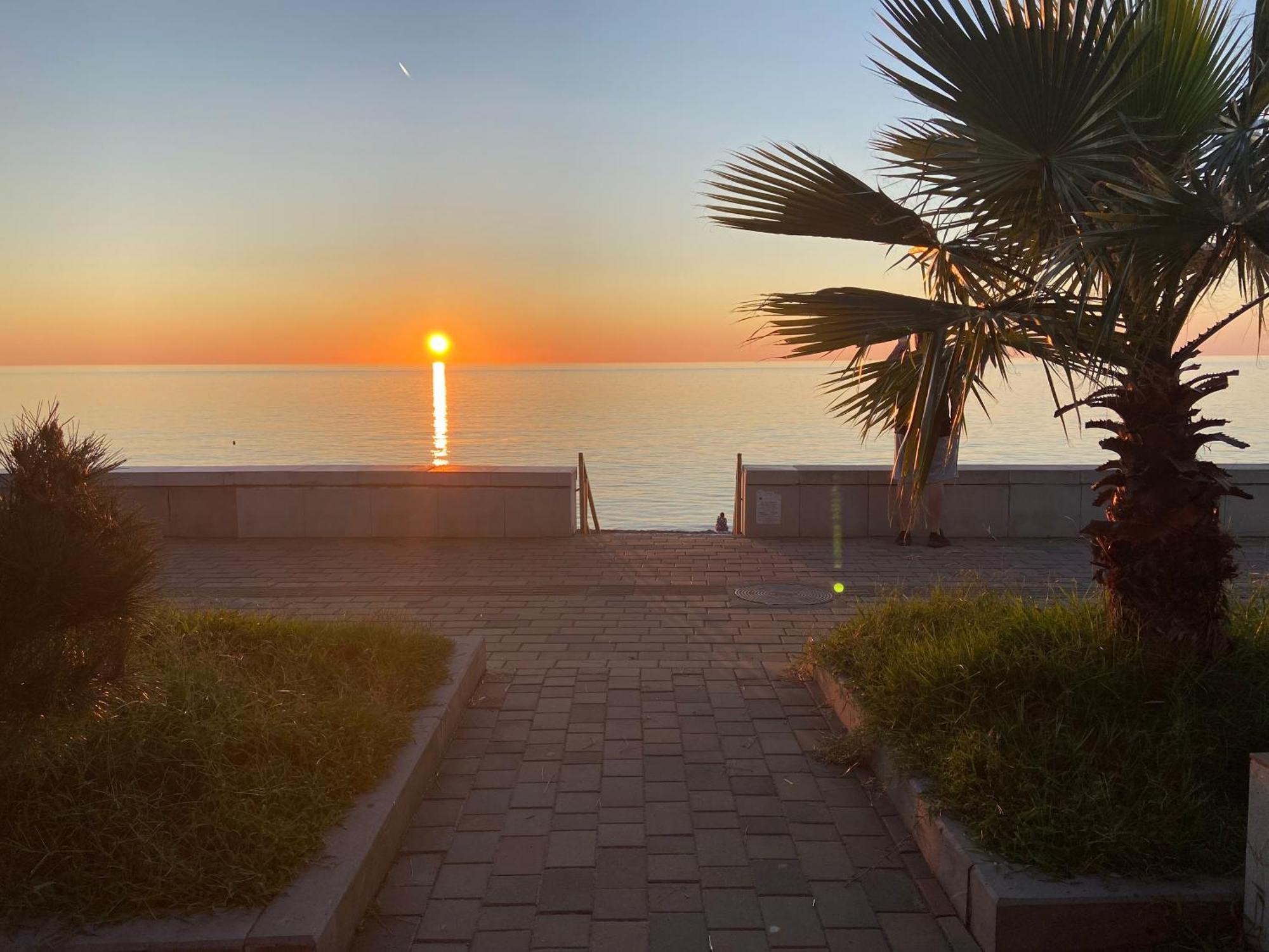 La Vie En Rose Hotel Kobuleti Kültér fotó
